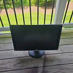 Dell MONITOR LIKE NEW 