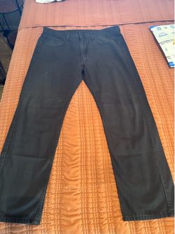 4 Levi jeans and 1 English laundry pair of jeans