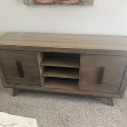 Tv stand 