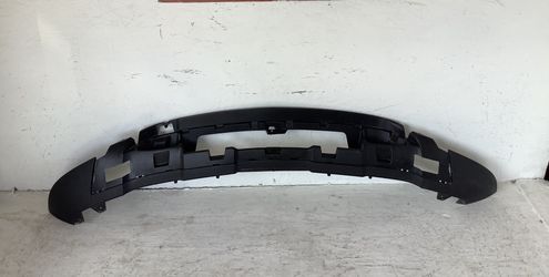 2016 2019 Mercedes Benz GLE350 front bumper valance (10U)