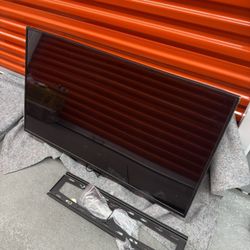 43” Insignia LED Tv W/ Mount