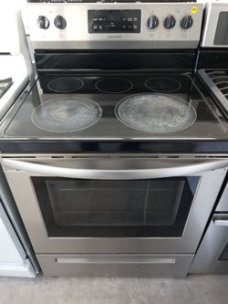 Frigidaire stainless steel glasstop stove - Free delivery