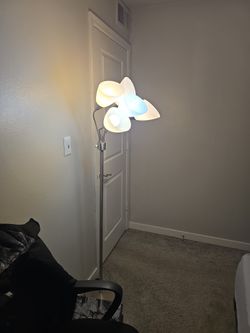 5-Light Adjustable Floor Lamp + 12 FREE Light Bulbs – Brushed Steel – Excellent Condition