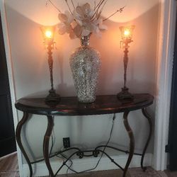 Console Table With Lamps And Flower Vace