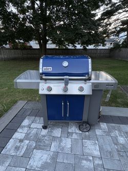 SPECIAL EDITION Weber Genesis II E-335 3 burner Liquid Propane Grill Deep Ocean Blue