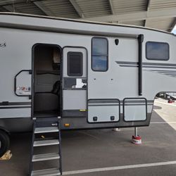 2019 Winnebago Minnie plus 29rbh