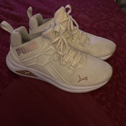 Puma Sneakers