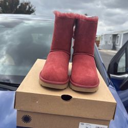UGG     Botas.   Originales. Nuevas.  $70