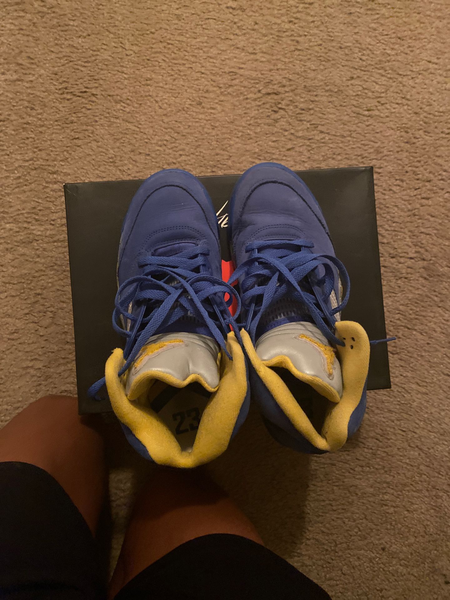 Jordan 5 worn about 5 times size 9.5 has no box