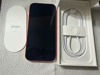 iphone 17 pro(not the max) 512gb unlocked clean Imei 🪫 health 97% used like new original box and charger included $1,000 cash