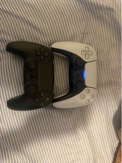 PS5 Disc Edition + 2 Controllers