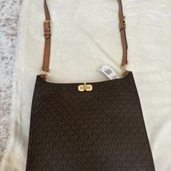 Michael Kors large Sullivan Messenger Bag