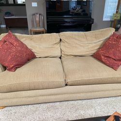3 Piece/ 2 Couch & Lazy Boy