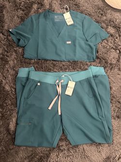 FIGS Scrub Set Caribbean Blue- top and bottom size Med