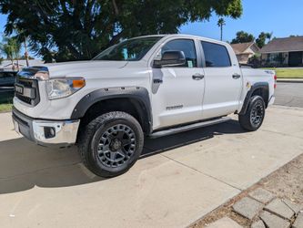2017 Toyota Tundra CrewMAX
