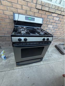 Hotpoint gas range