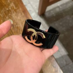 Black enamel double C wide bracelet