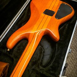 Schecter Studio 4 Active Bass Neck Thru EMG Gold Hardware Bass Guitar
