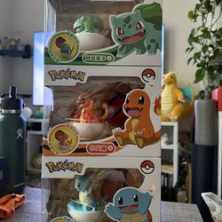 Pokemon Starter Pokeball Collectible