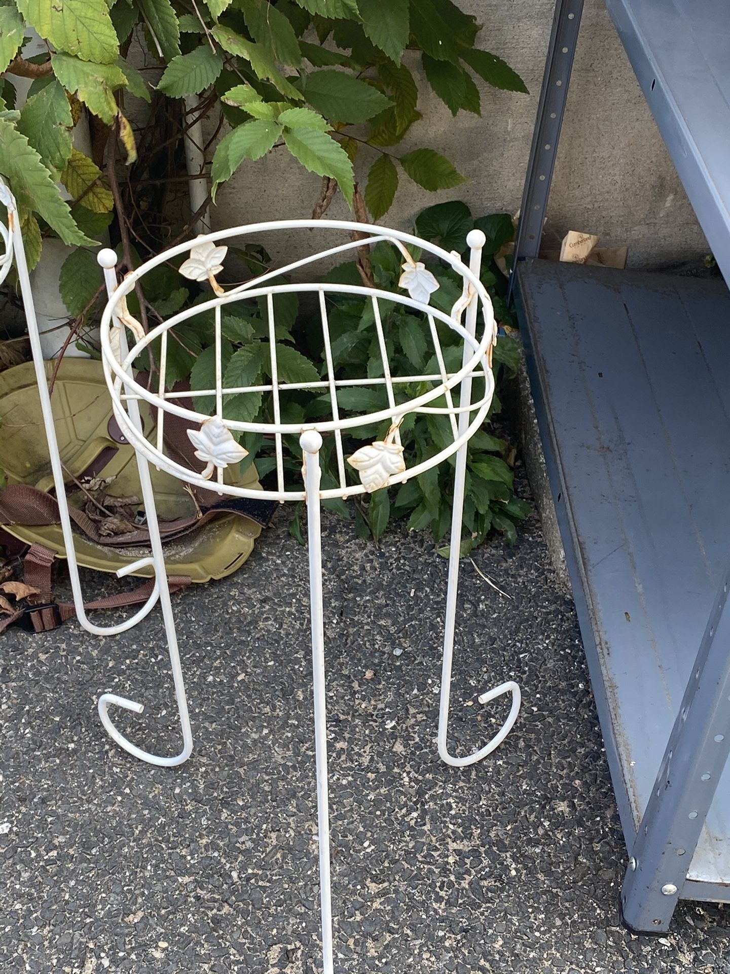 Plant stand