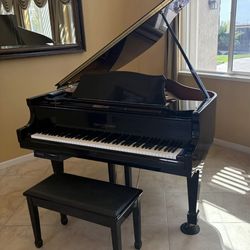 Baby Grand Piano Kohler & Campbell