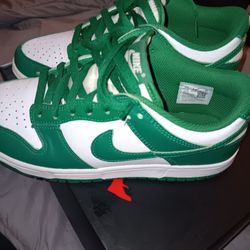 Green Nike Dunks Size 7