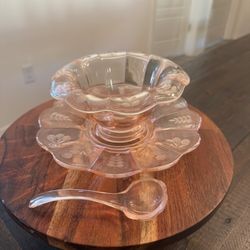 Pink depression glass "Cupid" pattern mayonnaise set with spoon.