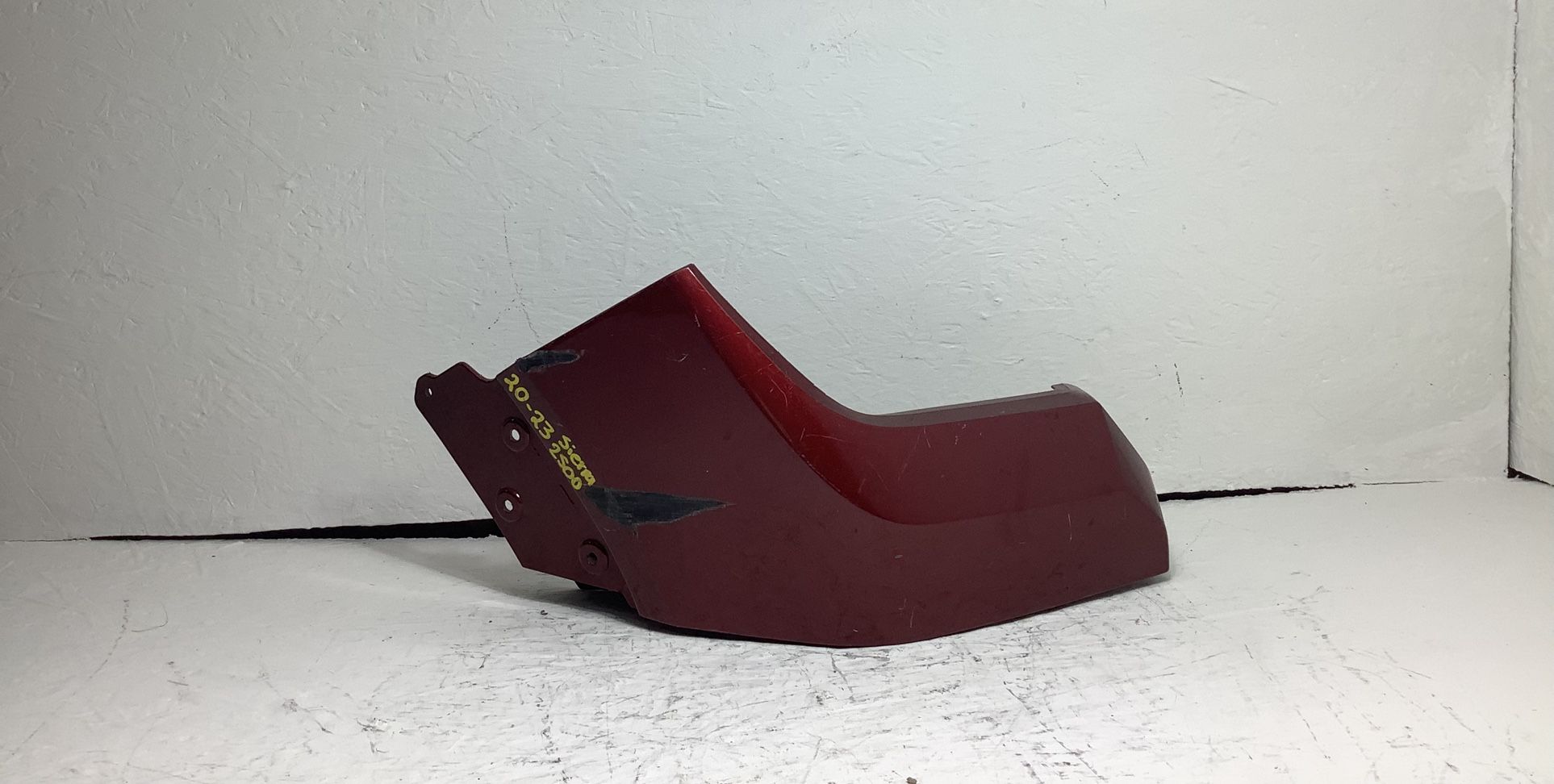 2020 2023 GMC Sierra 2500 right headlight bezel (4)