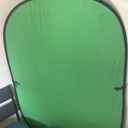 4’10” W By 6’10” Green-Blue Screen