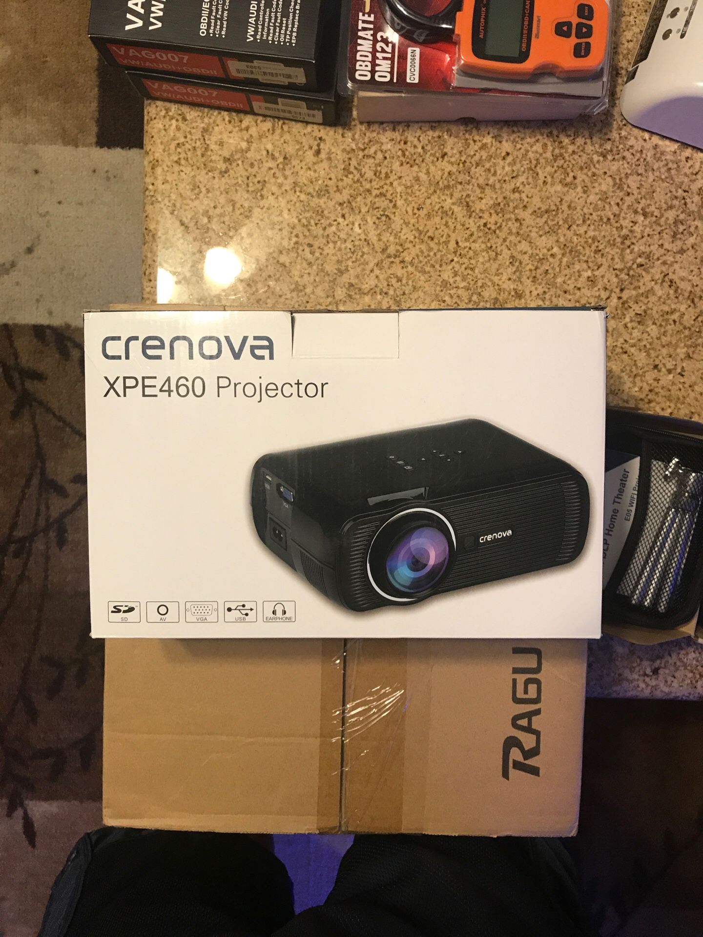 Crenova projector XPE460