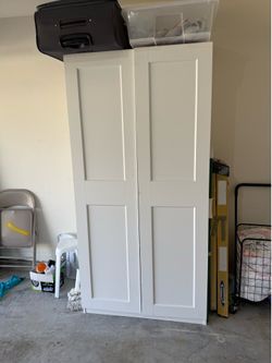 Storage cabinet