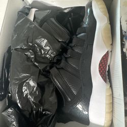 Air Jordan 11 Retro Low GS 72-10 Size 6Y NEW! 528896-001