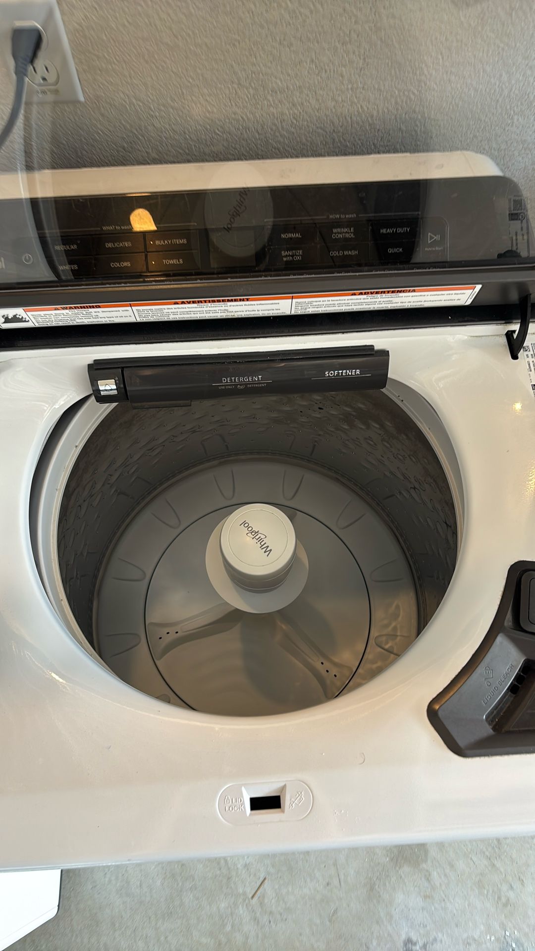 Whirlpool Washer & LG Gas Dryer 549