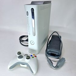 XBOX 360 Complete System With Controller