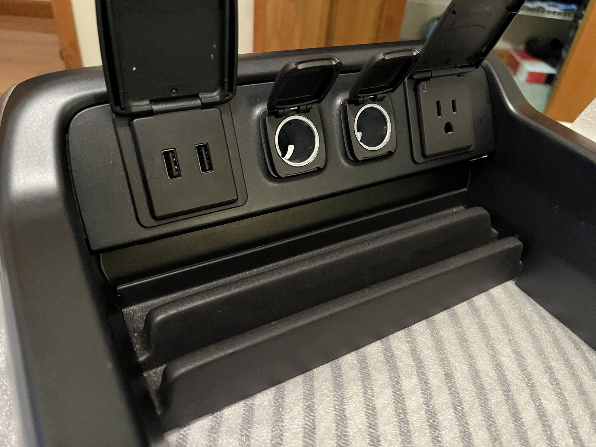 14-18 Silverado Center Console Piece