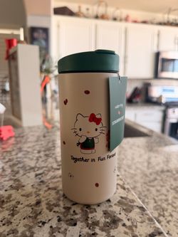 Hello Kitty Starbucks Cup