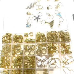 Gold Tone Jewelry Findings & Charms