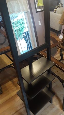 Beautiful 3 tier mirrored shelf