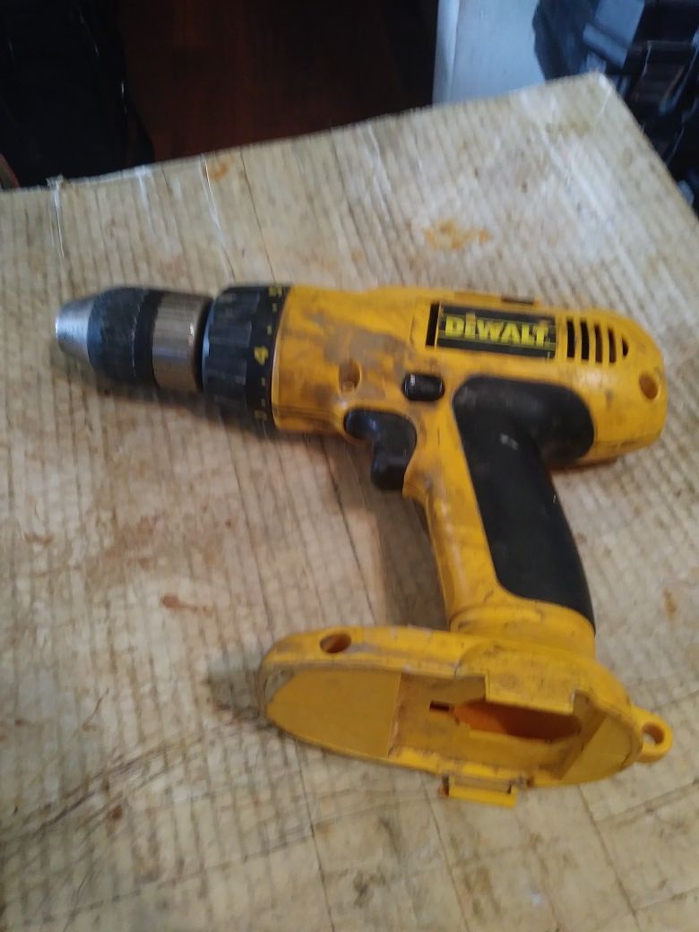 DEWALT 14.4 VOLT 2 SPEED HAMMER DRILL (( DRILL ONLY ))