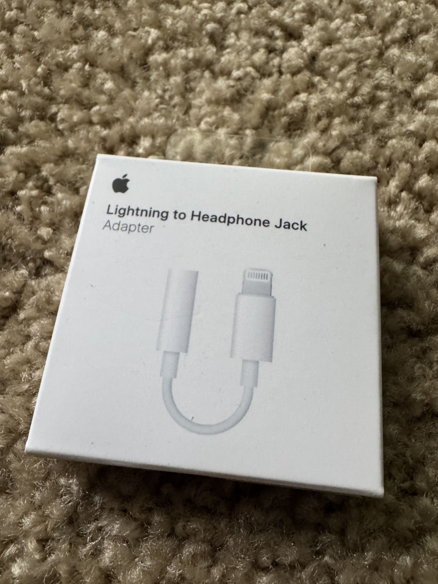 Lightning to 3.5mm headphone jack adapter ⚡️ (Brand New)