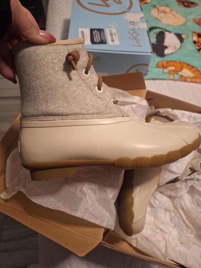 Sperry Duck Boots Size 5.5