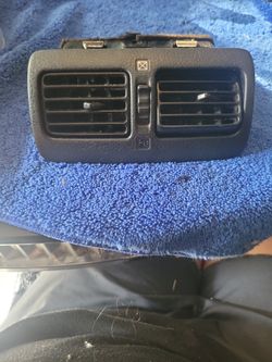 03 INFINITI M45 OEM CENTER REAR A/C AIR VENT OEM BLACK