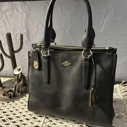 Coach Black Leather Purse  With Gold Hardware 