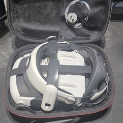 Quest 3 512GB with accessories BOBOVR S3 Headstrap, Batteries, Battery Charging Dock, Lense Cover, and Carrying Case