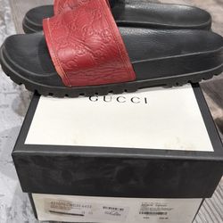 Leather Gucci signature slides