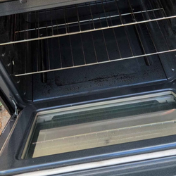 Gas stove with oven