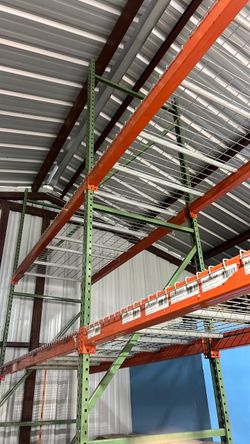 Heavy-Duty Pallet Rack