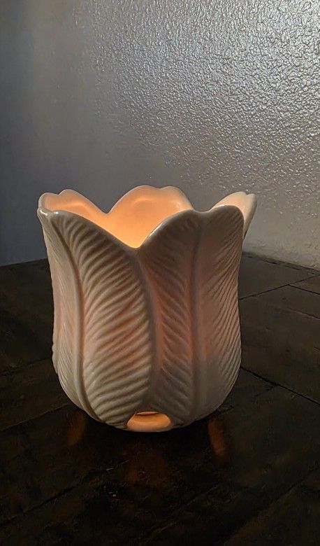Vintage PartyLite Tulip Petal Votive/Tealight Candle Holder 
