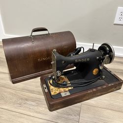 1940s Singer Sewing Machine