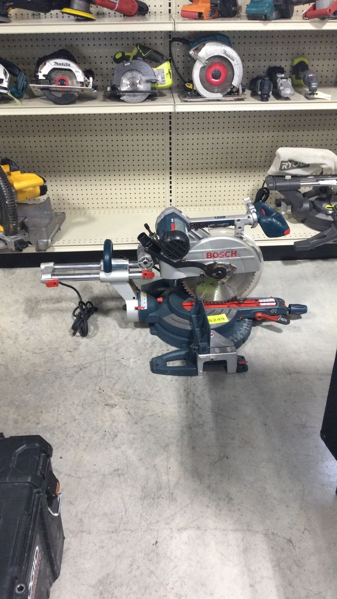 Bosch Dual Bevel Slide Miter Saw